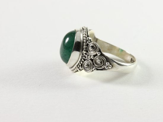 Bewerkte zilveren ring met jade afbeelding 2