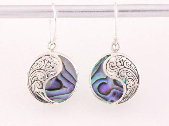 Ronde opengewerkte zilveren oorbellen met abalone schelp afbeelding 4