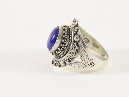 Bewerkte zilveren ring met lapis lazuli afbeelding 4