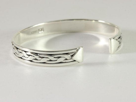 Zilveren klemarmband met kruiskabelmotief afbeelding 3