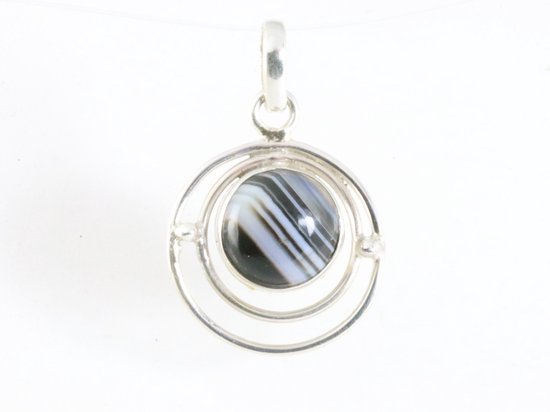 Ronde opengewerkte zilveren hanger met gestreepte onyx afbeelding 4