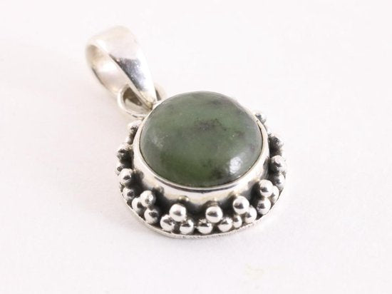 Fijne bewerkte ronde zilveren hanger met jade afbeelding 2