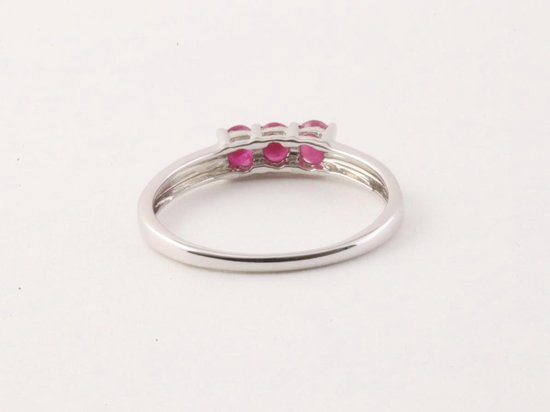 Fijne zilveren ring met robijn afbeelding 3