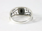 Fijne opengewerkte zilveren ring met onyx afbeelding 3
