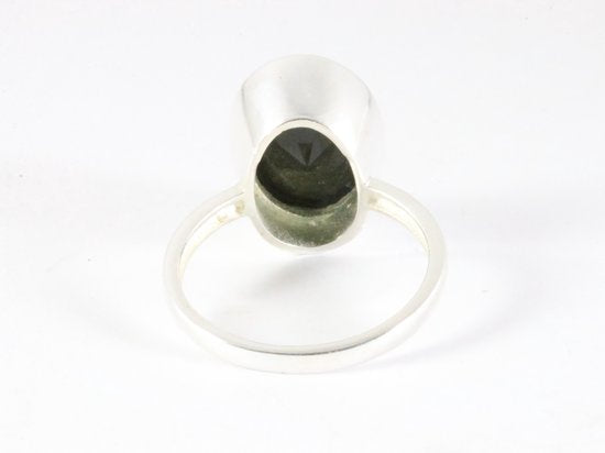 Hoogglans zilveren ring met onyx afbeelding 3