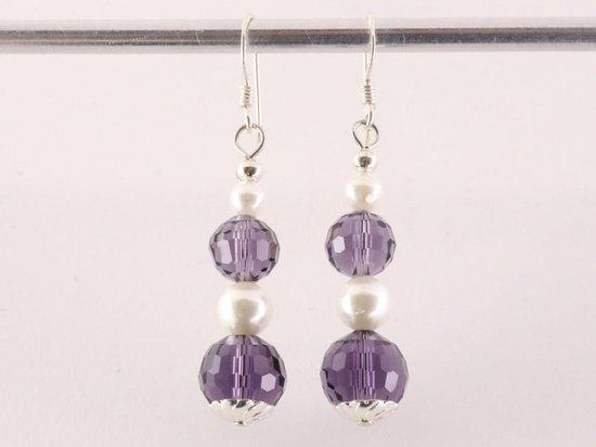 Zilveren oorbellen met amethist bolletjes en zoetwater parel afbeelding 4