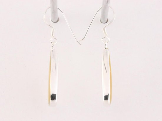 Druppelvormige zilveren oorbellen met goudkleurige schelp afbeelding 2