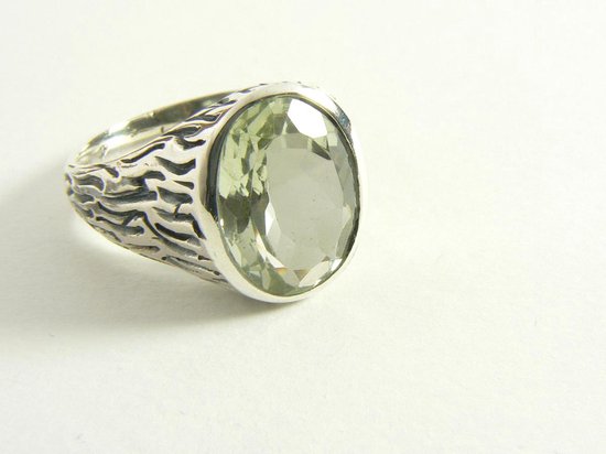 Bewerkte zilveren herenring met groene amethist afbeelding 1
