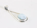 Opengewerkte zilveren hanger met larimar aan ketting afbeelding 2