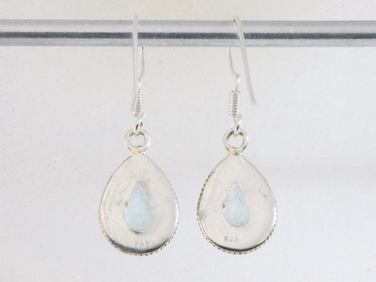 Bewerkte druppelvormige zilveren oorbellen met blauwe topaas afbeelding 2