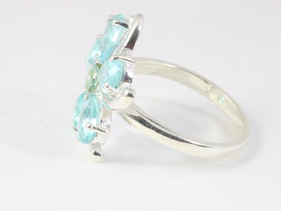 Hoogglans zilveren ring met blauwe topaas afbeelding 2