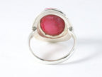 Bewerkte zilveren ring met robijn afbeelding 3