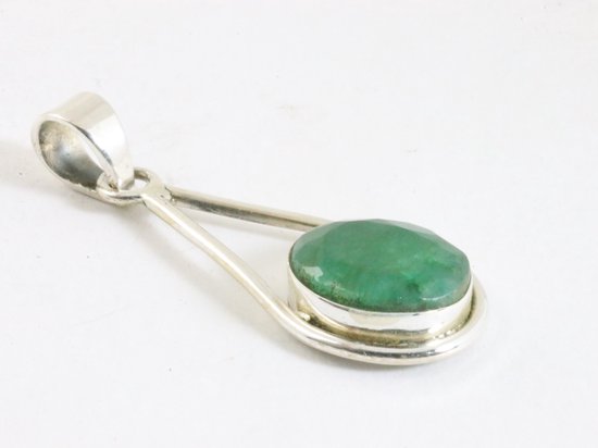 Zilveren hanger met smaragd aan ketting afbeelding 2