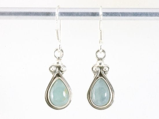 Fijne bewerkte zilveren oorbellen met aquamarijn afbeelding 3