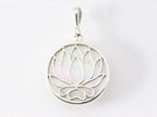 Ronde zilveren lotus bloem hanger met parelmoer afbeelding 4