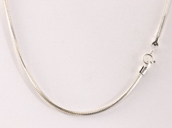 Ovale zilveren hanger met flint agaat aan zware snake ketting afbeelding 6