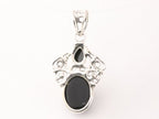 Opengewerkte zilveren hanger met onyx afbeelding 3