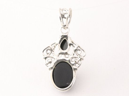 Opengewerkte zilveren hanger met onyx afbeelding 3