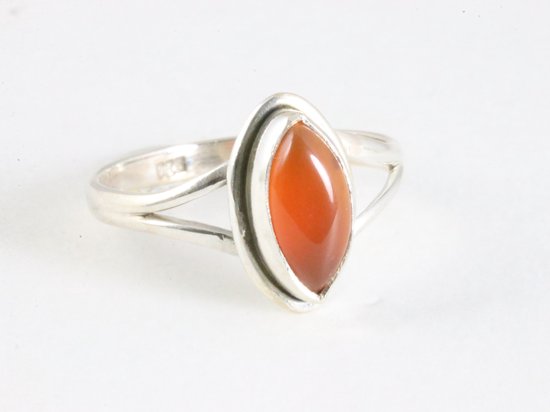 Fijne zilveren ring met carneool afbeelding 1