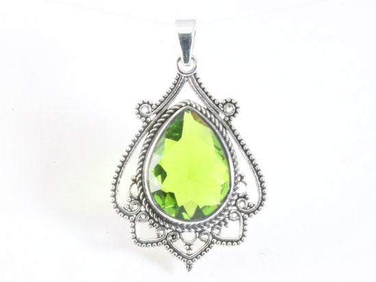 Bewerkte zilveren hanger met peridoot afbeelding 4