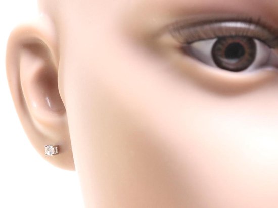 Fijne zilveren oorstekers met bergkristal afbeelding 3