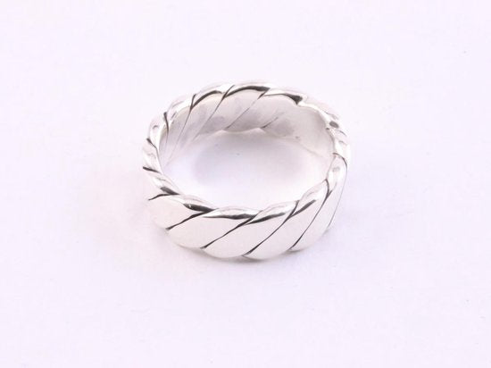 Zilveren ring met schuine ribbels afbeelding 2