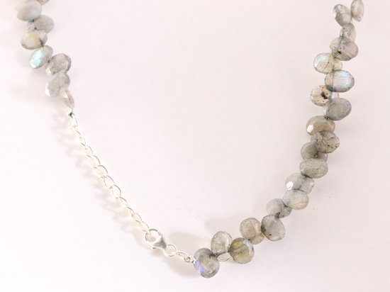 Collier met labradoriet kralen en zilveren sluiting afbeelding 2