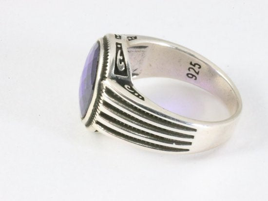 Zware bewerkte zilveren ring met amethist afbeelding 2