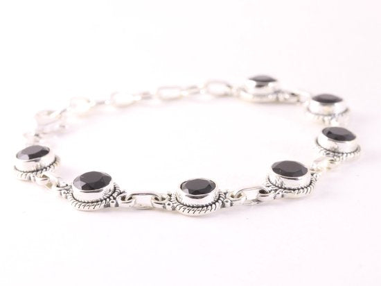 Bewerkte zilveren armband met gefacetteerde onyx afbeelding 2