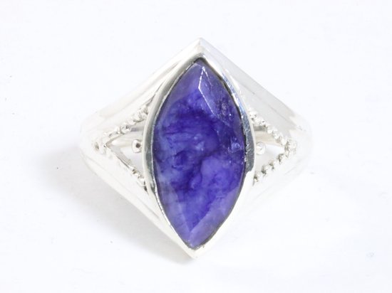 Opengewerkte zilveren ring met blauwe saffier afbeelding 4