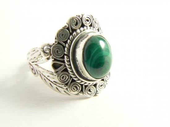 Bewerkte zilveren ring met malachiet afbeelding 1