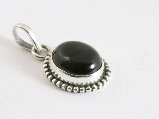 Fijne bewerkte ovale zilveren hanger met onyx afbeelding 2