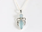 Fijne opengewerkte zilveren hanger met aqua chalcedoon aan ketting afbeelding 4