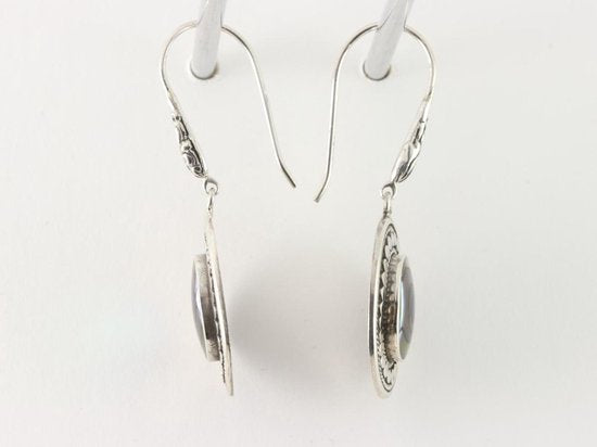 Bewerkte ovale zilveren oorbellen met abalone schelp afbeelding 2