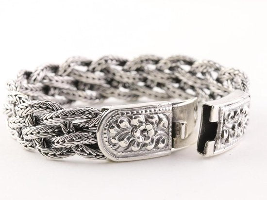 Zware gevlochten zilveren armband met kliksluiting afbeelding 4