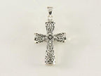 Opengewerkte zilveren kruishanger afbeelding 1