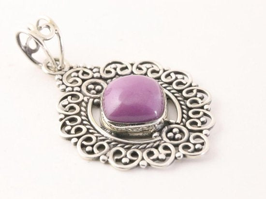 Opengewerkte zilveren hanger met paarse fosfosideriet afbeelding 2
