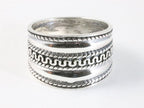 Brede zilveren ring met meander gravering en kabelpatronen afbeelding 4