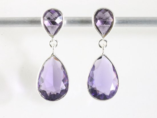 Zilveren oorstekers met amethist afbeelding 4