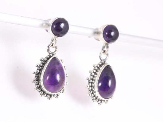 Bewerkte zilveren oorstekers met amethist afbeelding 2