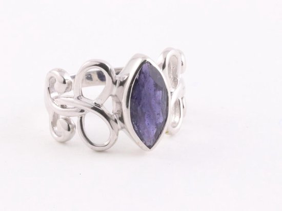 Opengewerkte zilveren ring met ioliet afbeelding 1