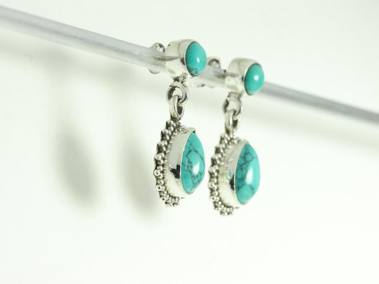 Bewerkte zilveren oorstekers met turkoois afbeelding 2