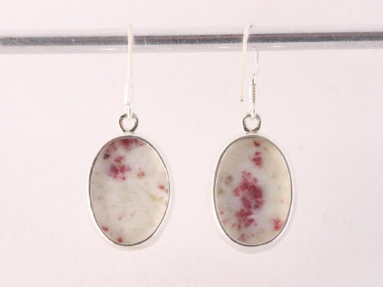 Ovale zilveren oorbellen met cinnaber afbeelding 2