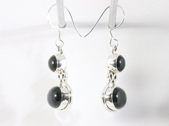 Zilveren oorbellen met onyx afbeelding 2