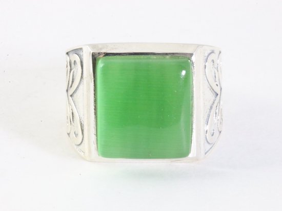 Zware bewerkte zilveren ring met groene opaal afbeelding 4