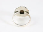 Traditionele bewerkte zilveren ring met Australische doublet opaal afbeelding 3