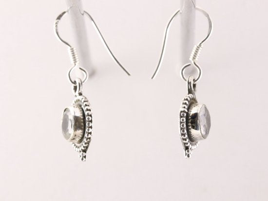 Fijne bewerkte ronde zilveren oorbellen met bergkristal afbeelding 2