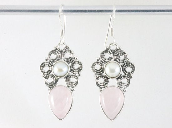 Bewerkte zilveren oorbellen met rozenkwarts en parel afbeelding 4