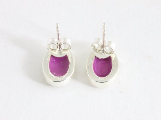 Ovale hoogglans zilveren oorstekers met paarse parelmoer afbeelding 2