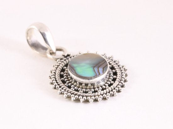 Fijne bewerkte ronde zilveren hanger met abalone schelp afbeelding 2